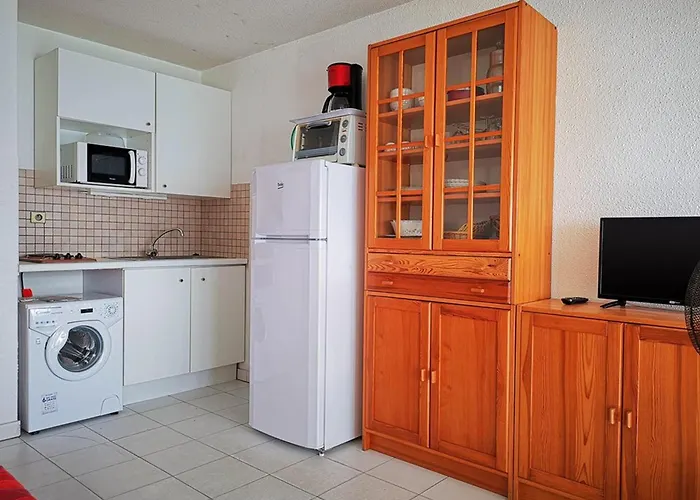 + Pour 4, Acces Plage, Parking, Au Lavandou - Fr-1-803-35 Le Lavandou