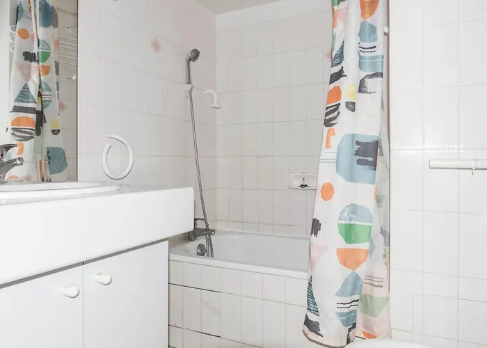 + Pour 4, Acces Plage, Parking, Au Lavandou - Fr-1-803-35 * Ле-Лаванду