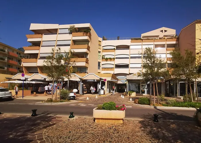 + Pour 4, Acces Plage, Parking, Au Lavandou - Fr-1-803-35 * Ле-Лаванду